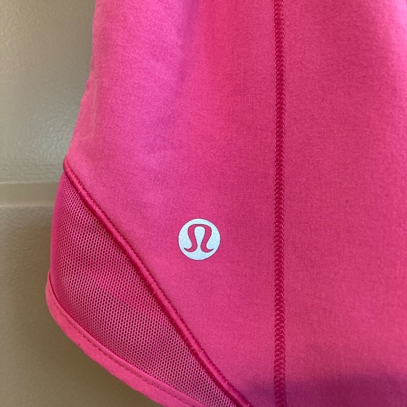 Lululemon Hotty Hot shorts - Picture 3 of 12